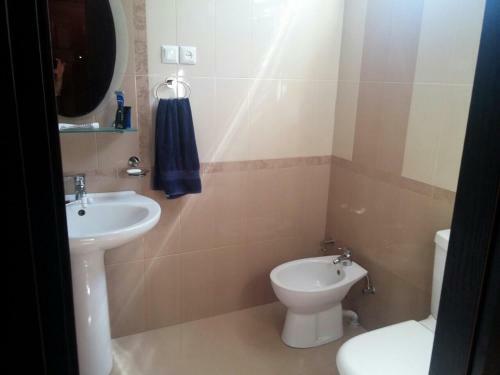 Hostal Kemeni Guest House