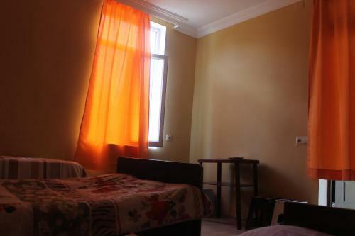 Hostal Maggie Guest House