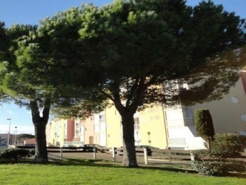 Rental Apartment Sables D'or