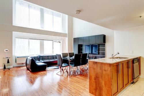 Palais-des-congr�s Furnished Apartments