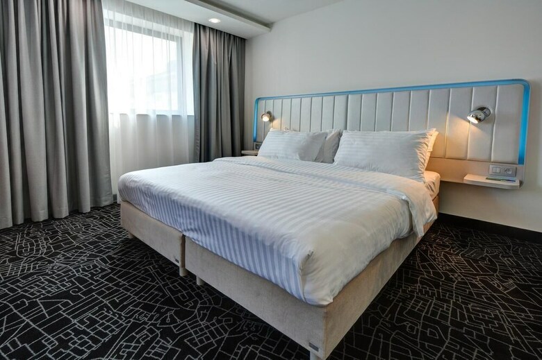 Park Inn By Radisson Danube Hotel