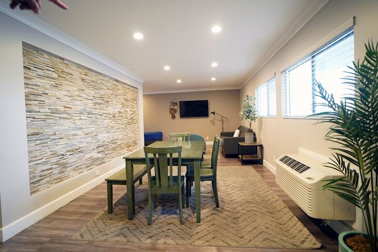 Hotel Anaheim Executive Inn & Suites