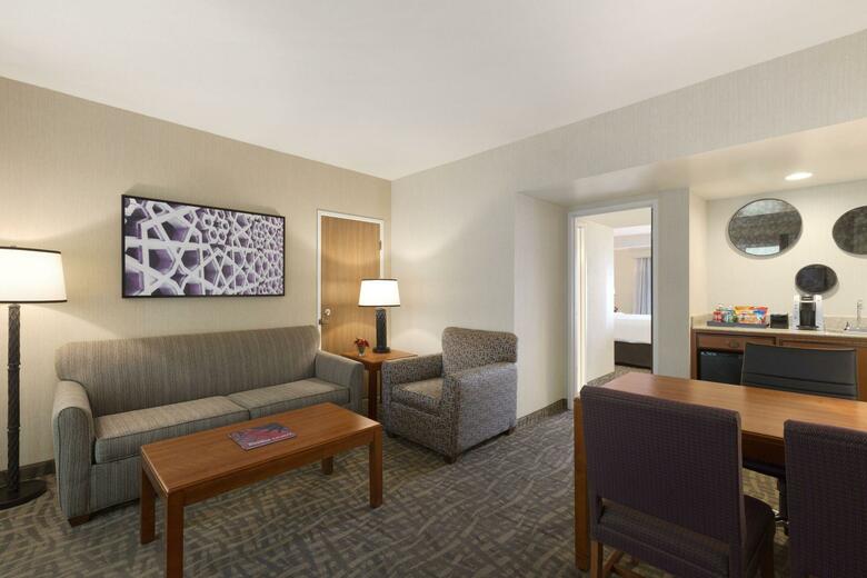 Hotel Embassy Suites Santa Ana - Orange County Airp