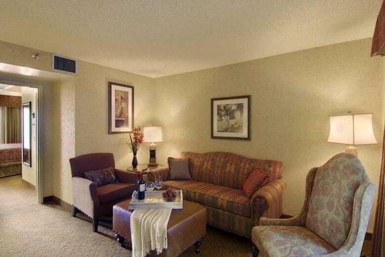 Hotel Embassy Suites Santa Ana - Orange County Airp