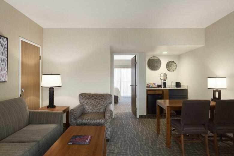 Hotel Embassy Suites Santa Ana - Orange County Airp