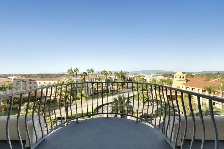 Hotel Embassy Suites Santa Ana - Orange County Airp