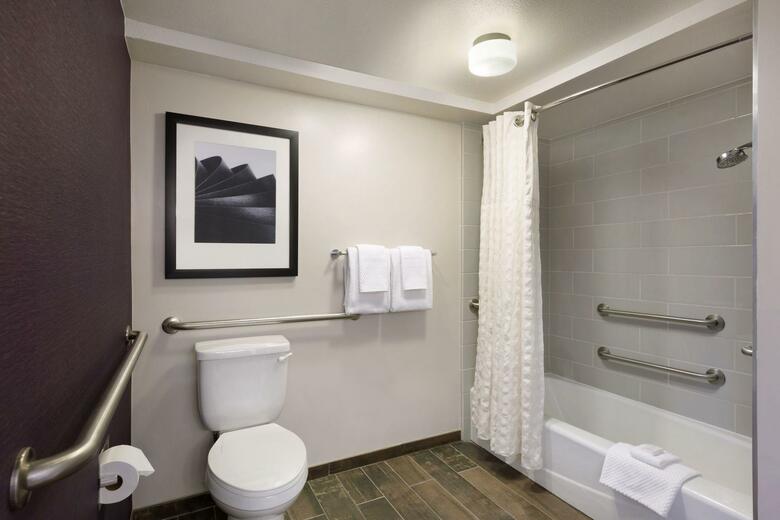 Hotel Embassy Suites Santa Ana - Orange County Airp