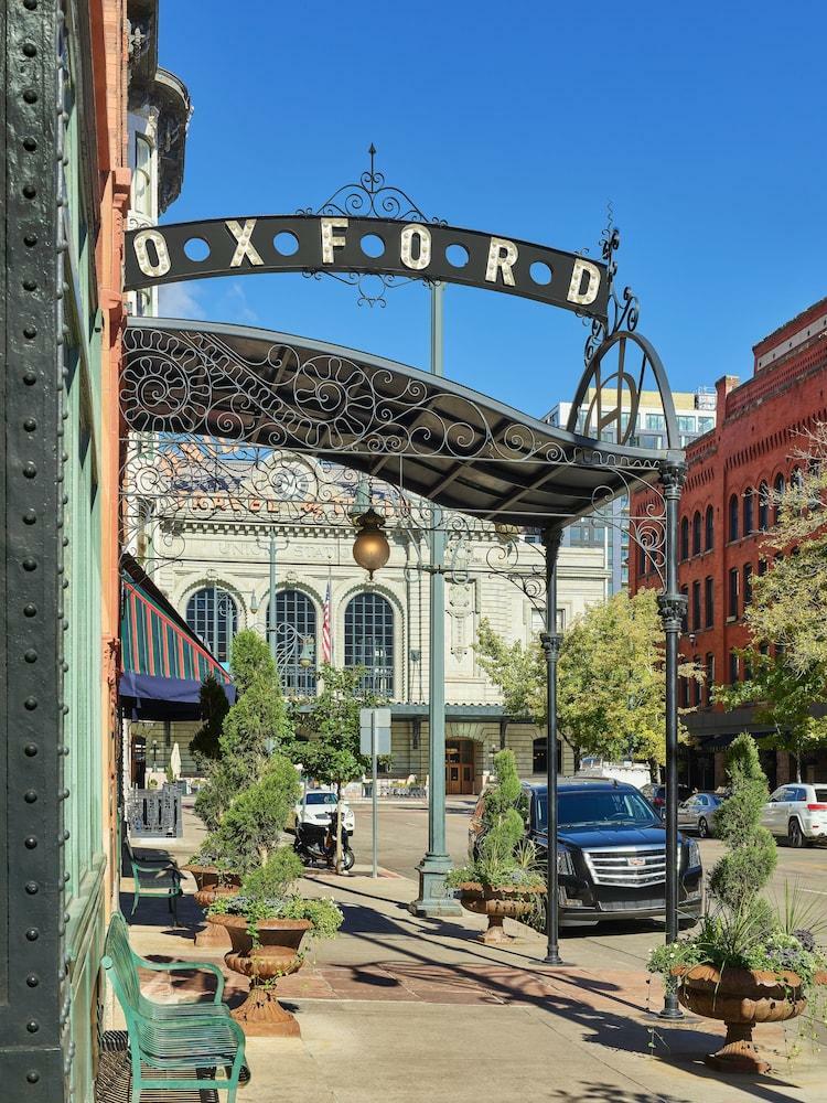 Oxford Hotel