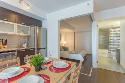 Apartamento Aoc Suites - Luxury Condo - City/cn Tower View