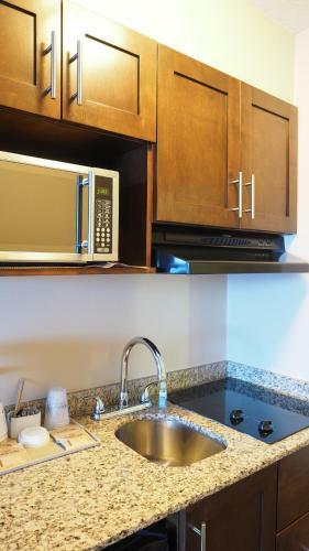 Hotel Ramada By Wyndham Campbell River