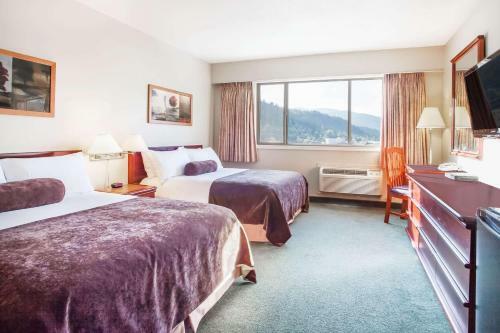 Hotel Super 8 By Wyndham Castlegar Bc
