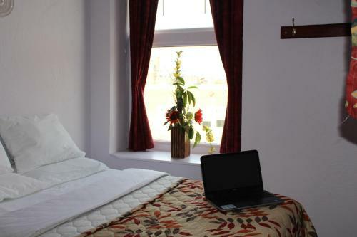 Hotel Champ De Mars Montreal