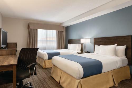 Hotel Travelodge Suites New Glasgow