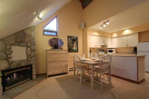 Apartamentos Accommodations By Whistler Retreats