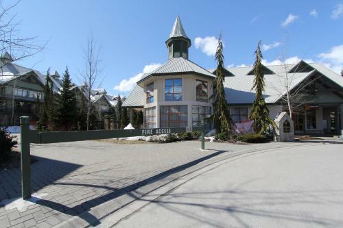 Apartamentos Accommodations By Whistler Retreats
