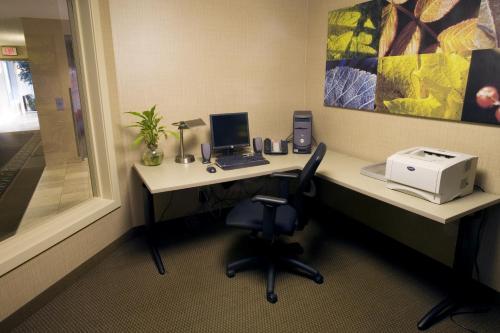 Hotel Heritage Inn & Suites - Brooks
