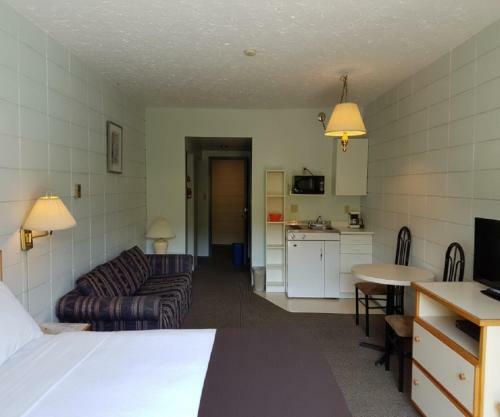Motel Airport Inn