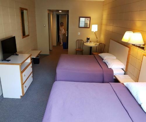 Motel Airport Inn