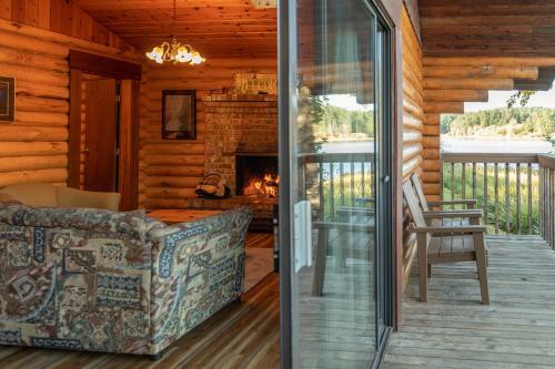 Hotel Cusheon Lake Resort