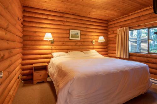 Hotel Cusheon Lake Resort