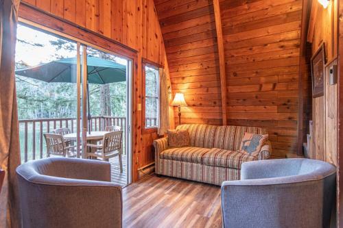 Hotel Cusheon Lake Resort