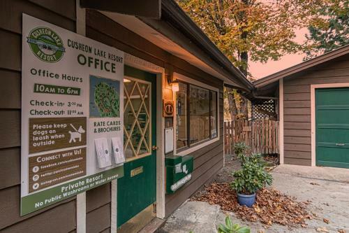 Hotel Cusheon Lake Resort