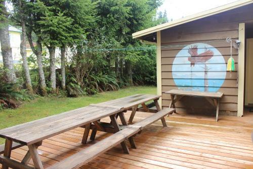 Port Renfrew Country Cottage