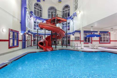 Hotel Ramada By Wyndham Brooks