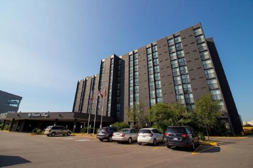 Hotel Edward Village North York