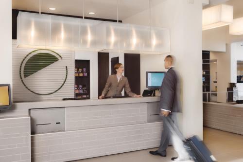 Hotel Element Calgary Airport
