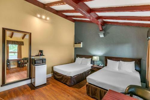 Hotel Econolodge Brossard