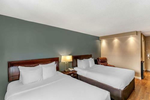 Hotel Econolodge Brossard