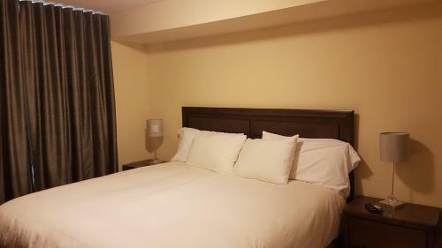 Apartamento Toronto Luxury Accommodations - University Plaza