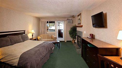 Hotel High Country Inn