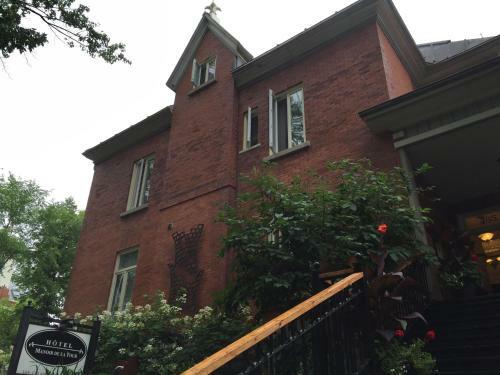 Hotel Manoir De La Tour