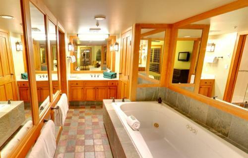 Hotel Embarc Whistler By Diamond Resorts