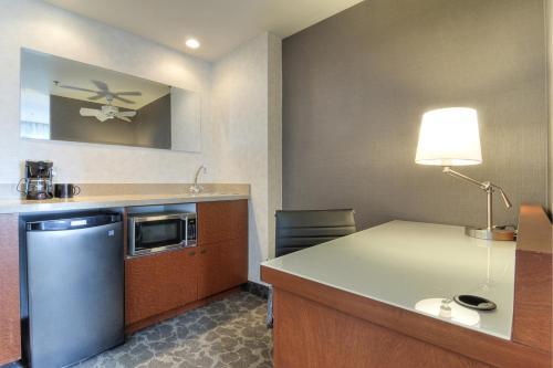Aparthotel Springhill Suites By Marriott Vieux-montr�al / Old Montreal
