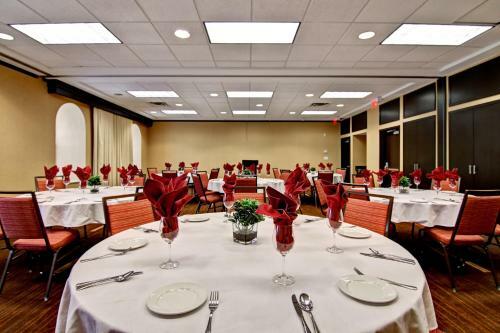Hotel Courtyard By Marriott Waterloo St. Jacobs