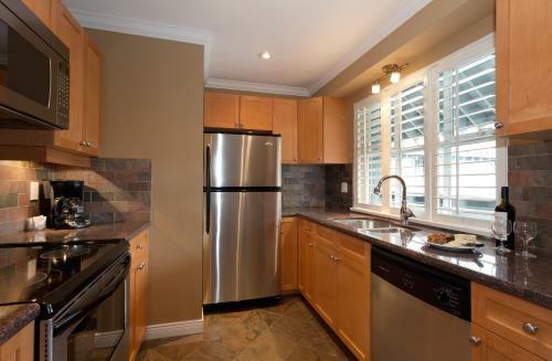 Aparthotel Glacier Lodge By Whistler Accommodation