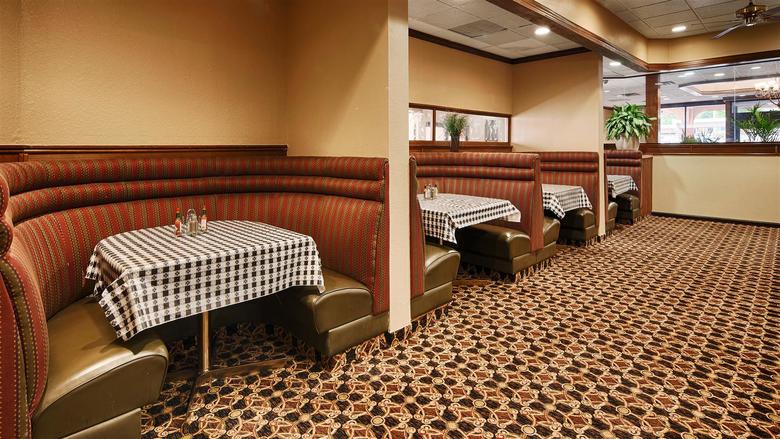 Hotel Best Western Plus Broadway Inn & Suites