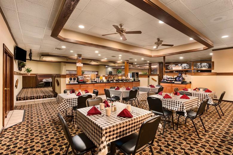 Hotel Best Western Plus Broadway Inn & Suites