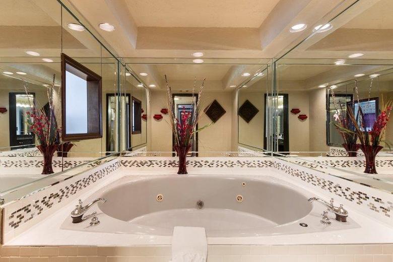 Hotel Best Western Plus Broadway Inn & Suites