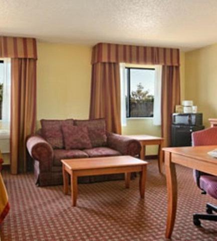 Hotel Rodeway Inn & Suites Jacksonville