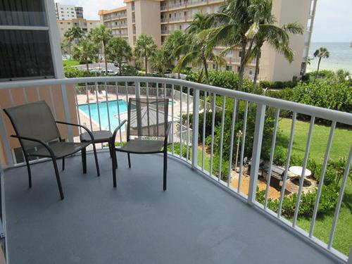 Bermuda Dunes #201 Apartment
