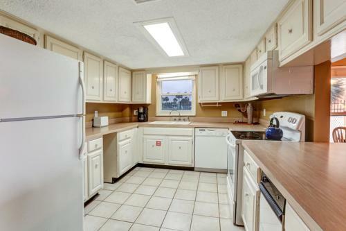 Atlantis #101 Apartment