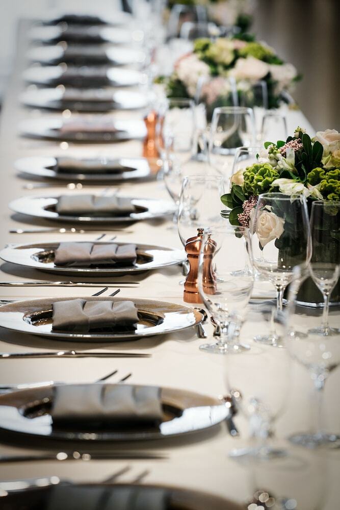 Halcyon - A Hotel In Cherry Creek