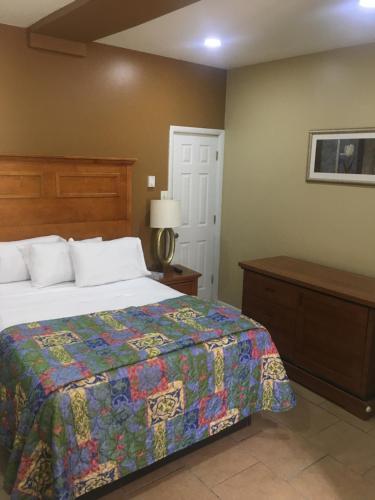 Motel Paradise Inn