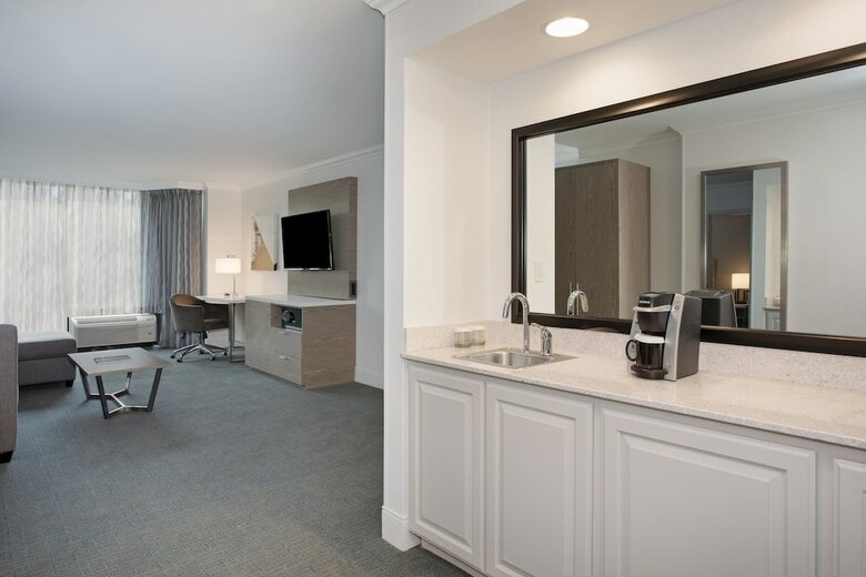 The Hotel Hanford