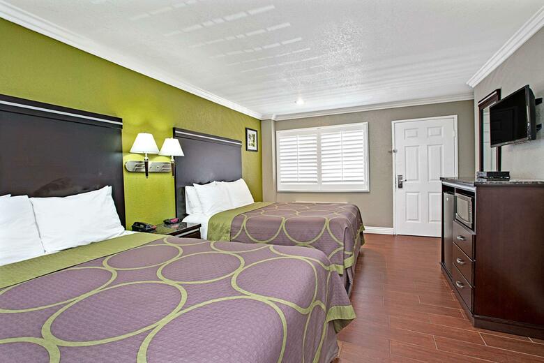 Hotel Super 8 Lax Inglewood