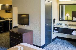 Hotel Quality Inn & Suites
